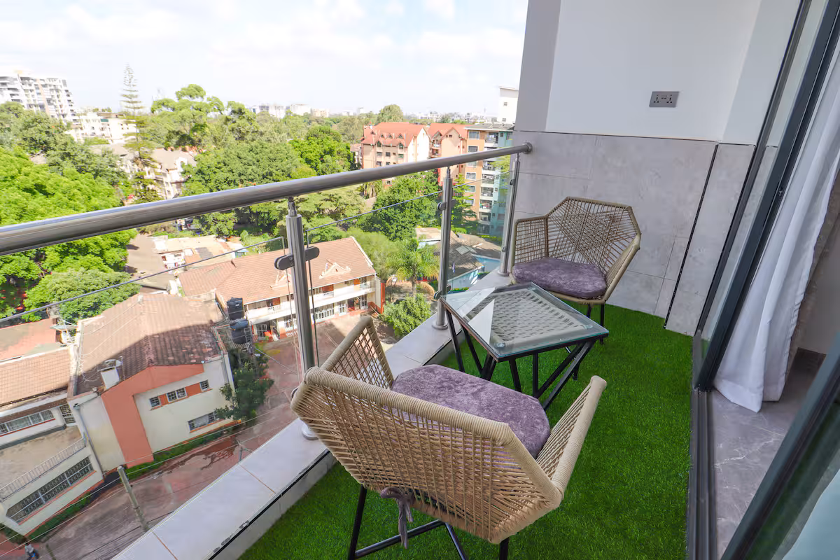 City Charm: 1 BR with Kilimani Skyline View — photo 7 of 30