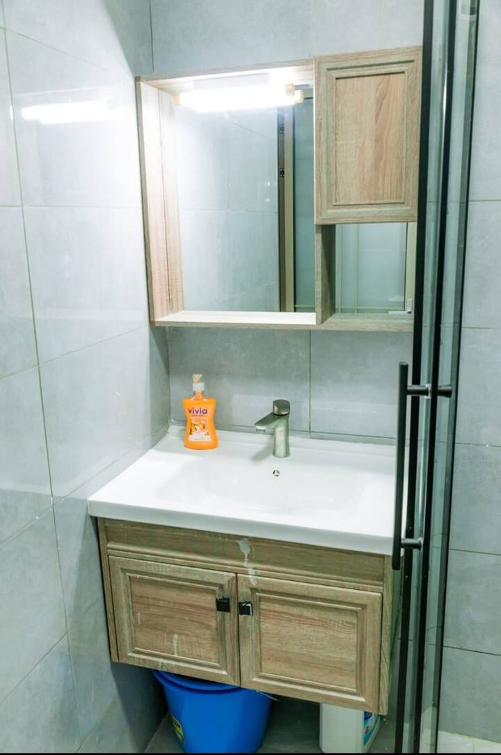 City Charm: 1 BR with Kilimani Skyline View — photo 13 of 30