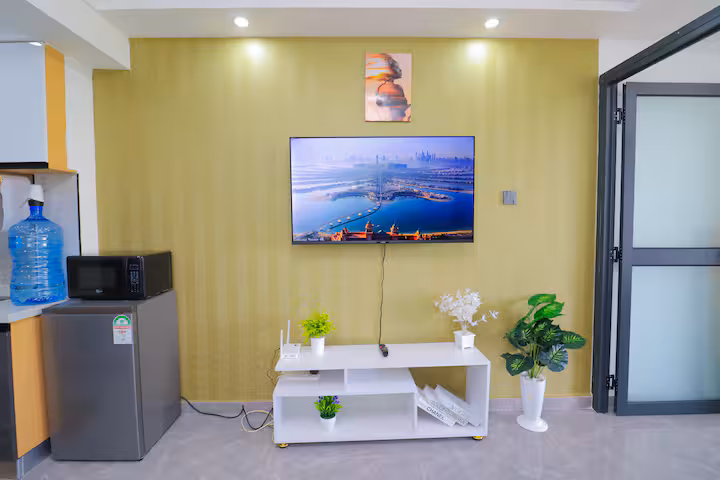 City Charm: 1 BR with Kilimani Skyline View — photo 9 of 30