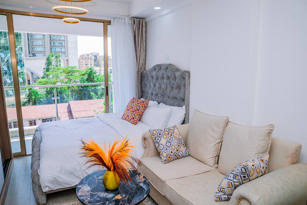 Charming studio at Goldpark Kilimani, Yaya Centre — photo 2 of 22
