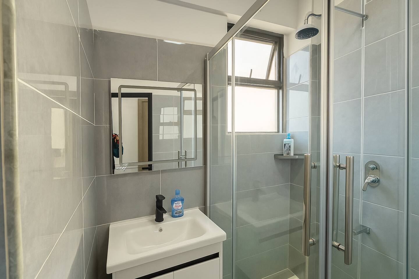 Modern 1BR Escape – Skyline Comfort at Valley Arcade — photo 9 of 13